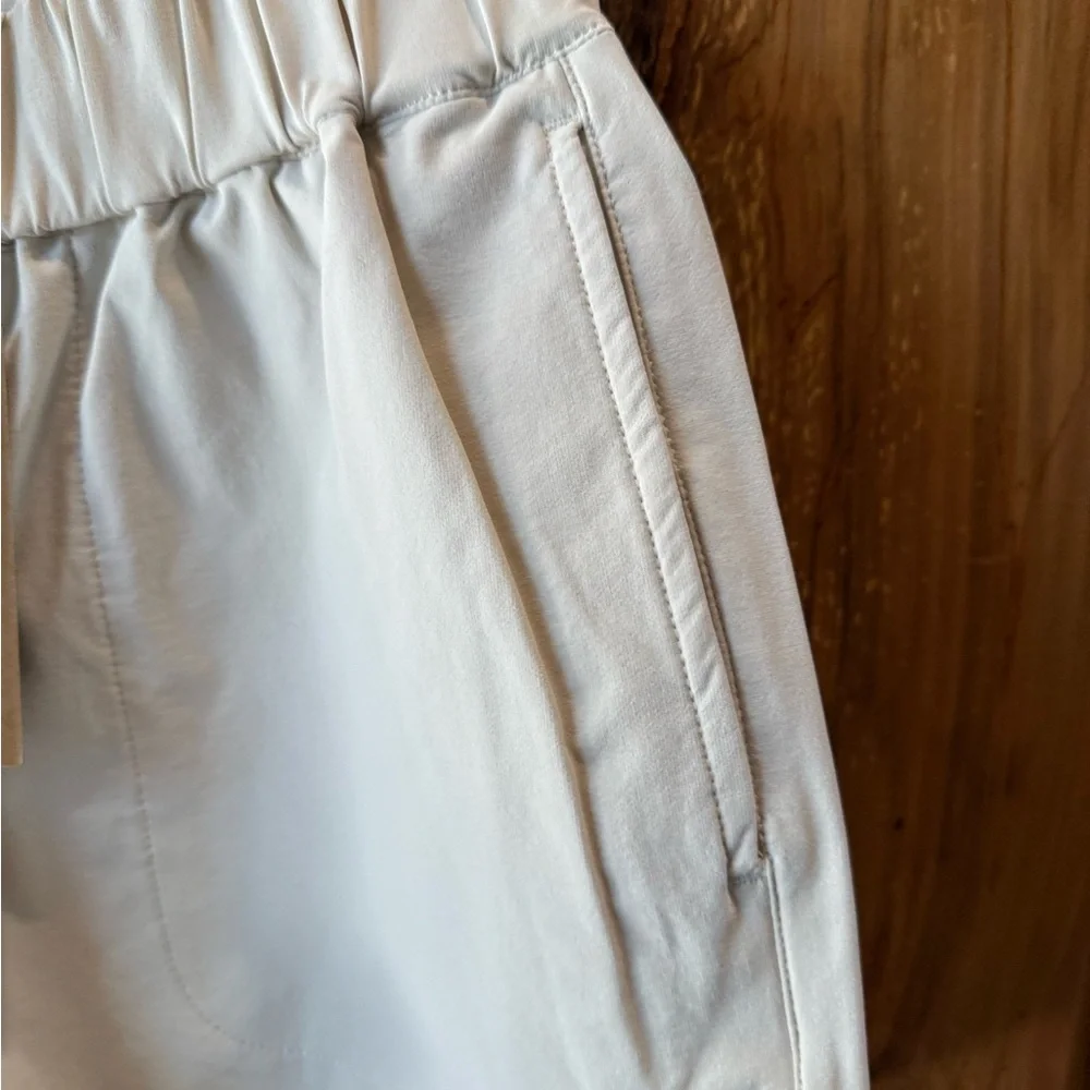 Garmentory Berbeda minimal Active Tech shorts size medium